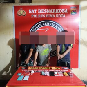 Tiga Pengedar Shabu Ditangkap di Dua Lokasi Berbeda, Polres Bima Kota Amankan 4,86 Gram Barang Bukti