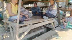 Bhabinkamtibmas desa hu’u sambangi warga dusun sigi, sampaikan pesan kamtibmas dan ketahanan pangan