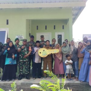 Kolaborasi TNI dan Lazdasi NTB Bantu Warga Kurang Mampu