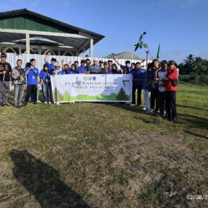 Polres Loteng dan Mahasiswa KKN Unizar Bersinergi, Tanam Seribu Pohon di Desa Beleke Daye.