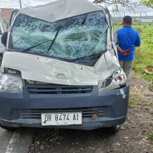 Polres Loteng Olah TKP Laka Lantas di Pratim, Satu Korban Meninggal Dunia. 