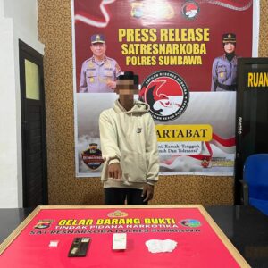 Diduga Akan Edarkan Sabu, Seorang Pria Diringkus Pihak Kepolisian Saat Sedang Mengisi BBM di Alas Barat