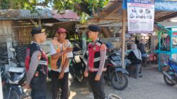 Personel Sat Samapta Polres Lombok Utara Laksanakan Patroli Dialogis Bersama Juru Parkir di Pasar Tanjung