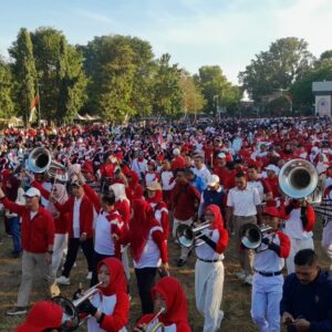 Semarak HUT RI ke-80, 1.500 Peserta Tebar Merah Putih