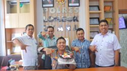 Jaga Soliditas dan Kekeluargaan, Anggota Polres Lombok Utara Rayakan Ulang Tahun Kapolres Secara Sederhana