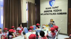 Siswa SD Tunas Daud Kunjungi Polres Sumbawa, Belajar Tertib Lalu Lintas dan Kenali Tugas Polisi