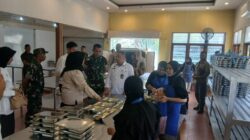Kemenkopolhukam Tinjau Dapur MBG Gerimax Indah di Narmada