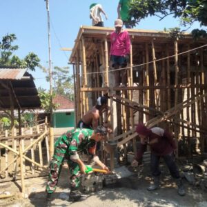 Solidaritas TNI dan Warga Langko Terlihat di Pembangunan Rumah
