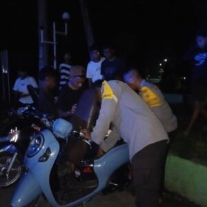 POLSEK DOMPU GELAR PATROLI CIPTA KONDISI DALAM RANGKA KEGIATAN RUTIN YANG DITINGKATKAN (KRYD)