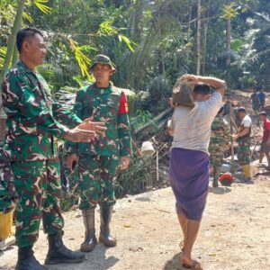Dandim Mataram/Dansatgas Cek Hasil Pembangunan TMMD ke-126 Kodim 1606 Mataram, Warga Sambut Antusias