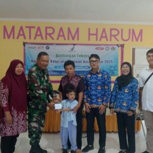 HUT TNI Ke-80, Senyum Bahagia Warga Mataram Timur