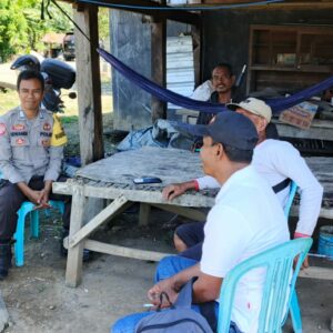 Personel Piket Polsek Brang Rea Laksanakan Patroli dan Sampaikan Imbauan Kamtibmas kepada Warga