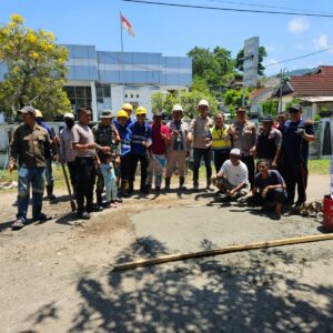 Sinergi Polsek Sekongkang, Pemerintah Desa, dan Pt amman, Gotong Royong