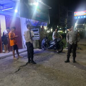Jaga Keamanan Malam, Polsek Sumbawa Rutin Gelar Patroli ‘Blue Light’ dan KRYD