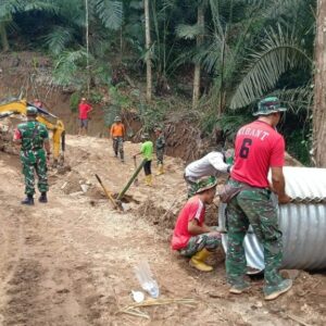 TMMD Ke-126 Kodim 1606 Mataram Perkuat Drainase dan Akses Transportasi Warga