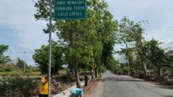 Edukasi Kesadaran Berlalulintas Satlantas Polres Bima Pasang Rambu Kawasan Tertib Lalulintas KTL