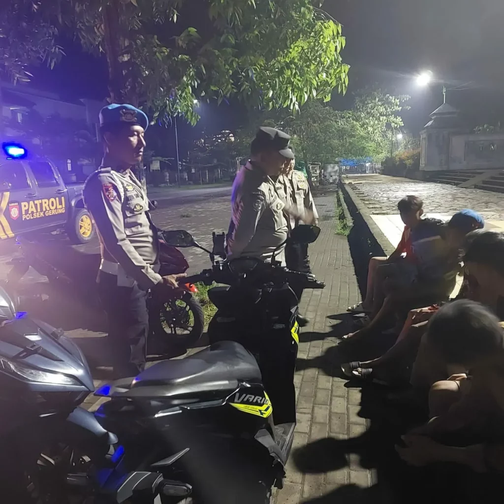 Polsek Gerung Jaga Malam, Wujudkan Rasa Aman Warga Lombok Barat
