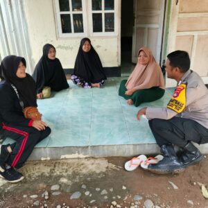 BHABINKAMTIBMAS DESA MUJAHIDIN LAKSANAKAN SAMBANG DAN SOSIALISASI CEGAH TPPO