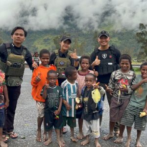 Satgas Ops Damai Cartenz Gelar Pemeriksaan Kesehatan dan Interaksi Humanis Bersama Masyarakat Sinak