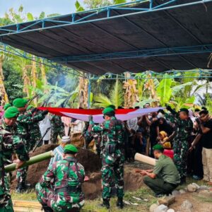 TNI, Polri, dan Warga Bersatu Hormati Kepergian Pelda Irfan