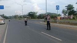 ‎Sat Lantas Polres Loteng Olah TKP Laka Lantas di Kuta, Seorang Pelajar Meninggal Dunia. ‎