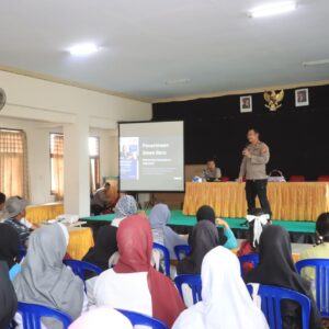 ‎Polres Loteng Sosialisasikan Penerimaan SMA Kemala Taruna Bhayangkara di SMPN 1 Praya. ‎