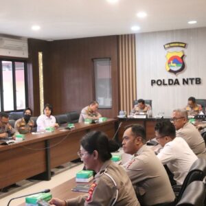 Wakapolda NTB Tekankan Disiplin dan Akurasi Laporan Saat Launching Program Polri untuk Masyarakat IV 2025