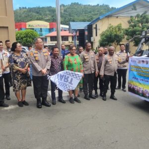 Dalam rangka Pengendalian stabilitas harga beras, Polda Papua Salurkan 165 Ton Beras Lewat Gerakan Pangan Murah di Tiga Provinsi.