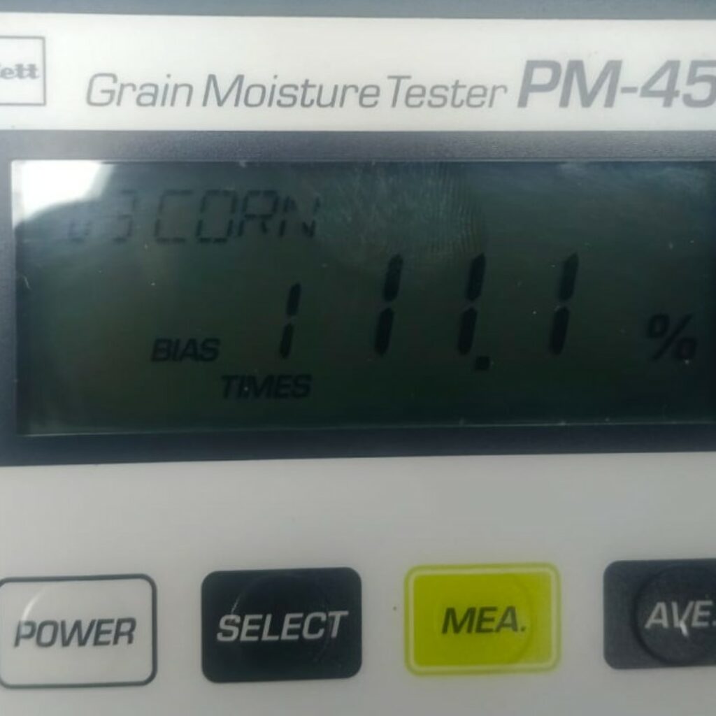 Jamin Pasar Petani, Polsek Gerung Dampingi Penjualan 11 Ton Jagung ke BULOG