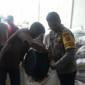 Polri Dampingi Petani Jagung Lombok Serap BULOG
