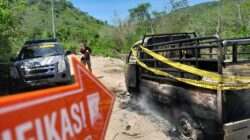 Diduga untuk Aksi Pencurian Ternak, Satu Unit Mobil Pickup Dibakar Warga di Desa Laju – Polsek Langgudu Datangi dan Amankan TKP