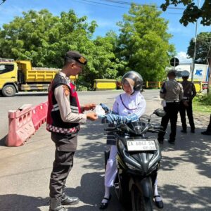 Memasuki Hari Ke Sembilan Operasi Zebra Rinjani 2025 Satgas Preventif Polres Bima Kembali Menggelar Sosialisasi Keselamatan Berlalulintas