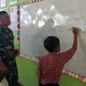 Kodim 1606 Mataram Ajarkan Matematika Gasing di Dasan Geres