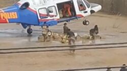 Meski Dengan Risiko Pendaratan, Helikopter Poludara Baharkam Polri Berhasil Dropping Logistik Bantuan ke Aceh Tamiang