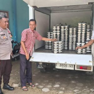 Proses Pendistribusian MBG bagi Ribuan Pelajar di Wilayah Kecamatan Palibelo di Kawal Ketat Polsubsektor Palibelo