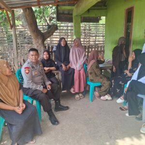 Polsek Wawo Laksanakan Jum’at Curhat, Himbau Kamtibmas dan Sosialisasikan TPPO