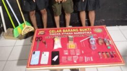 SATRESNARKOBA POLRES DOMPU UNGKAP KASUS NARKOTIKA, AMANKAN 3 TERDUGA PELAKU DAN SABU 1,70 GRAM