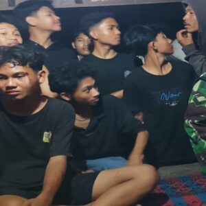 Babinsa Gapuk Hadir sebagai Penengah Pasca Perkelahian Remaja