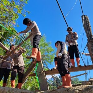 Polres Gayo Lues Bangun Empat Jembatan Gantung, Warga: Dapat Menjual Hasil Kebun Ke Pasar