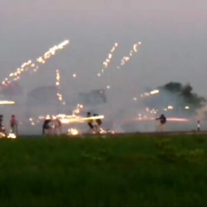 Ganggu Ibadah Tarawih, Perang Mercon di Lapangan Nasional Selong Dibubarkan Polisi